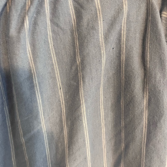 3/$20 ☀️ AE Off the Shoulder Shirt - Small - Picture 4 of 5